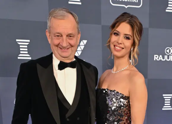 Jasmine Pajari paljastaa: tähän hän rakastui Hjallis Harkimossa