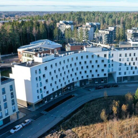 Uusi kerrostalokolmio on merkittävästi Dannyn entistä kivitaloa pienempi. – Kuitenkin riittävän iso elämiseen. Halusin leikata kuluja, Danny kuittaa. Uusi kerrostalokolmio on merkittävästi Dannyn entistä kivitaloa pienempi. – Kuitenkin riittävän iso elämiseen. Halusin leikata kuluja, Danny kuittaa.