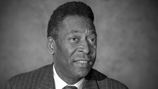 Jalkapallolegenda Pelé on kuollut pele