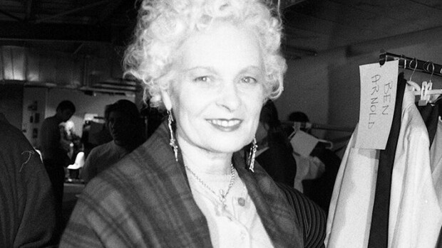 Muotisuunnittelija Vivienne Westwood on kuollut Vivienne Westwood