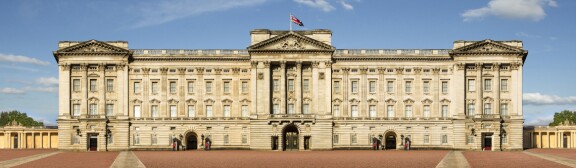 Buckingham halusi kunnioittaa yläluokan lukemaa lehteä niin paljon, että kuningasta vähän jelpattiin vaihtamaan maailmaa nopeammin. Yrjö ei kuitenkaan kuollut Buckinghamissa vaan asunnossaan Sandringhamissa viisi päivää vakavasti sairastettuaan.