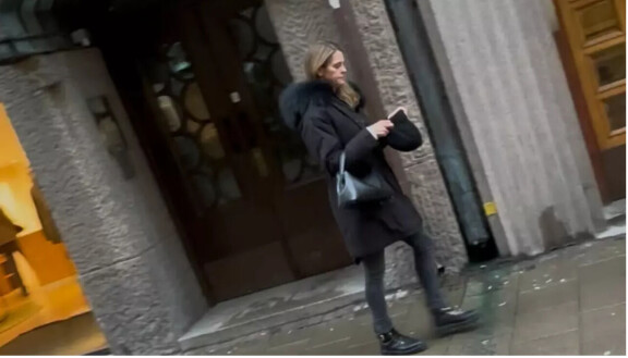 Madeleine poistui liikkeestä ilman ostoskassia.