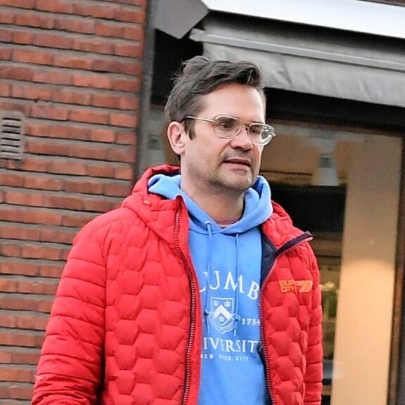 Mika Aaltola kuuluu härkiin, jotka uskaltavat vihdoinkin hieman irrotella. Mika Aaltola kuuluu härkiin, jotka uskaltavat vihdoinkin hieman irrotella.