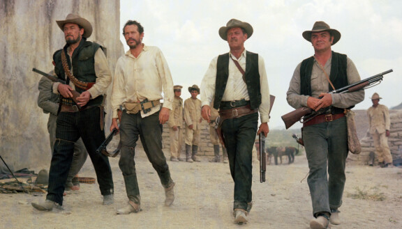 Ben Johnson, Warren Oates, William Holden ja Ernerst Borgnine ovat Hurja joukko.