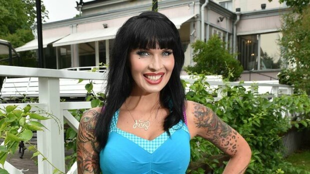 Sini Ariell on julkkis myös Australiassa – ”Rallienglantini saattaa särähtää heidän korvaansa” Sini Ariell