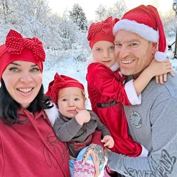 Suomen talvi ja kylmyys olivat Sinin perheelle eksoottinen kokemus. Suomen talvi ja kylmyys olivat Sinin perheelle eksoottinen kokemus.