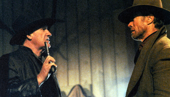 Hackman ja Clint Eastwood elokuvassa Armoton.