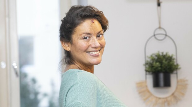 Paljasti raskausvatsansa! Jasmin Vähäkangas poseerasi Marko-rakkaalleen