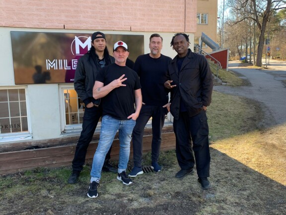 2022 Life is Now -kappale oli yhteistyö jossa kuultiin mukana muun muassa Basic Element ja Dr.Alban.