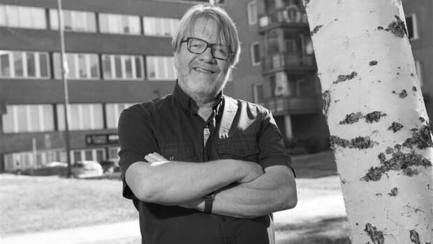 IS: Heikki Silvennoinen siunattiin viimeiselle matkalleen – tällaiset olivat hautajaiset