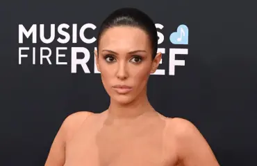 Bianca Censori saapui Grammy-gaalaan shokkiasussa – poliisi poisti tapahtumasta!