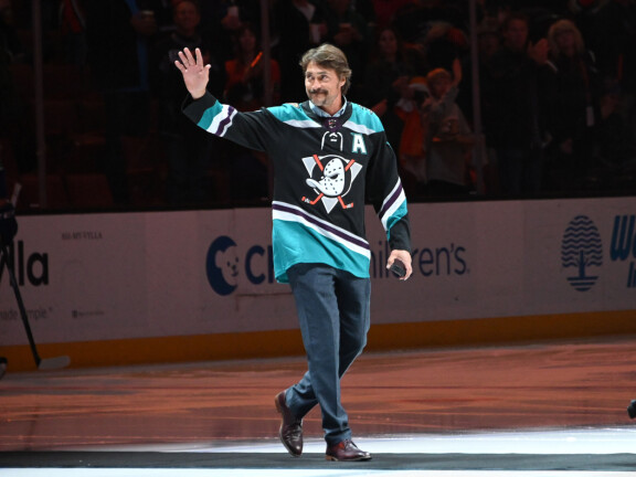 Teemu Selänne on Anaheim Ducksin seurahistorian suurlegenda.