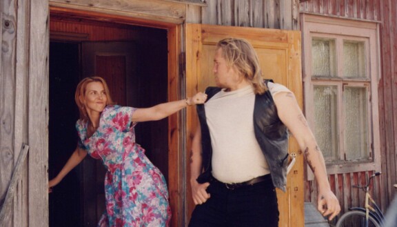 Tältä näyttivät Sari ja Samuli vuonna 1999 ilmestyneessä Häjyissä.