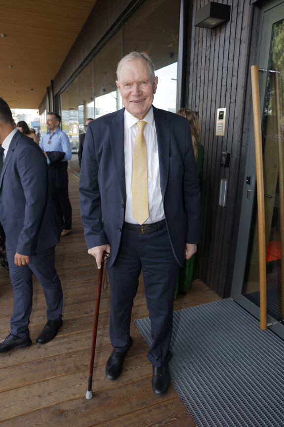 Enää harvoin julkisuudessa näyttäytyvä Paavo osallistui WSOY:n Kirjajuhliin vuonna 2022.