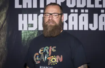 Vau, mikä muodonmuutos! Suomalaisten hittielokuvien ohjaaja avautuu painonsa jojoilusta