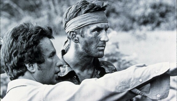 Michael Cimino ohjaa Robert De Niroa.