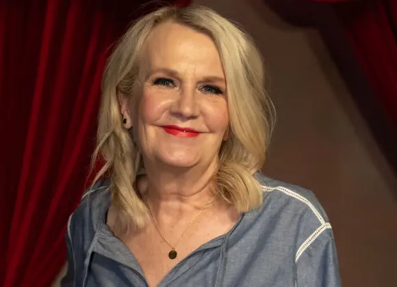 Härskiysvaroitus! Miitta Sorvali pornorunoilijaksi