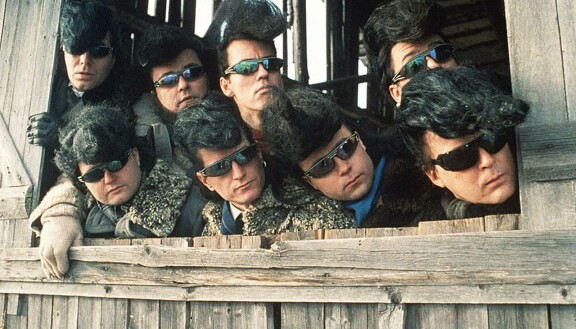 Leningrad Cowboys kiersi esiintymässä ympäri maailmaa 1980-luvun lopultalähtien.