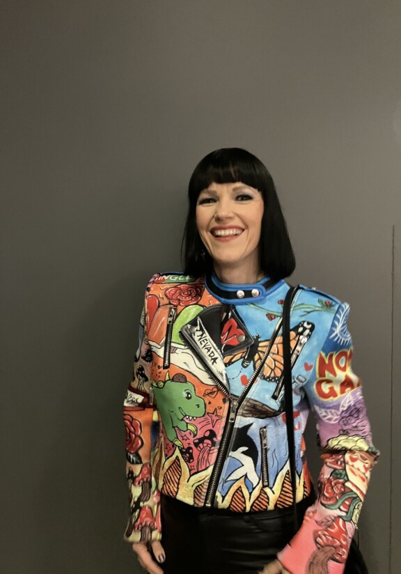 Erja Lyytinen tuli paikalle managerinsa kanssa.