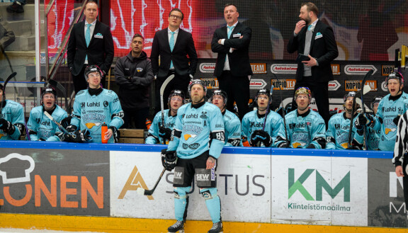 Päävalmetnaja Sami Kapanen on saanut lentävän lähdön Lahden Pelicansissa.