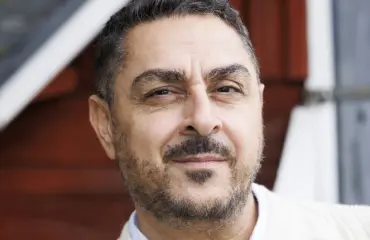Shokkikuvat Arman Alizadista