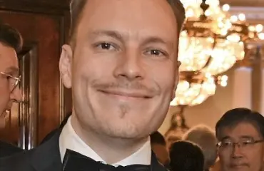 Markus Räikkönen lähti reissuun − poseeraa yllättävässä seurassa