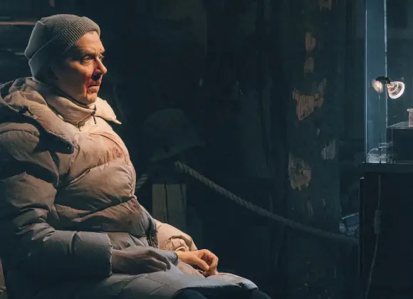 Dome Karukosken kurottelu ulkomaille jatkuu – uutuuselokuva Netflixissä