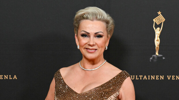 Helena Ahti-Hallberg hankki lomakodin Espanjasta – tämä on tilanne nyt
