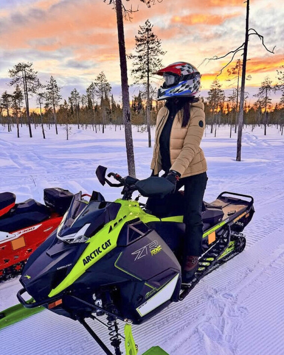 Janette ja Jari-Matti kävivät kelkkailemassa Levillä helmikuussa.