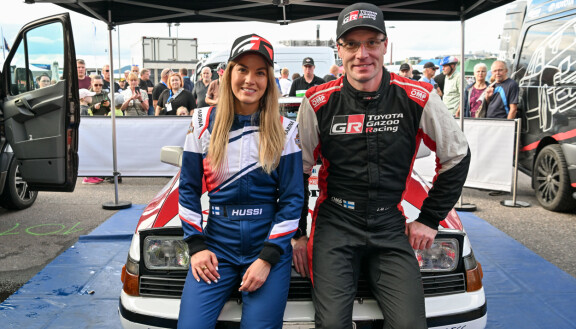 Janni kertoo, miksi Jari-Matti valitsi Juho Hännisen hänen tilalleen Savonlinnan SM-ralliin.