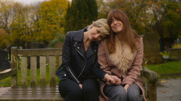 Jodie Whittaker ja Aimee Lou Wood ovat tv-sarjan keskeinen kaksikko. Kuvausten jälkeen he saivat tilaisuuden tavata esittämänsä tosielämän äidit.