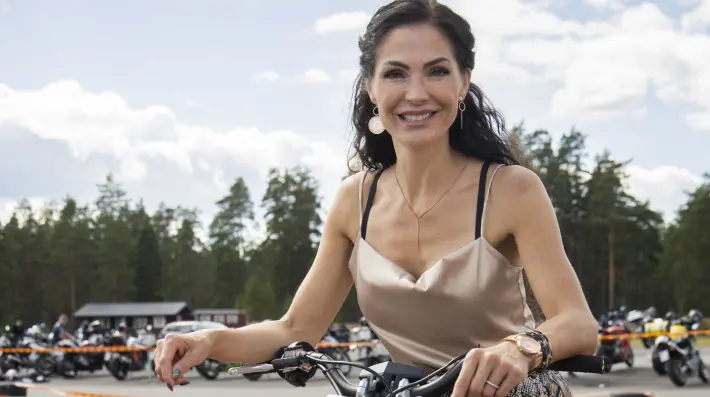 Riina-Maija Palander käy läpi eroa Kalle Palanderista ja palaa samalla ...