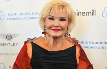 Karita Mattila, 64, julkaisi bikinikuvan!