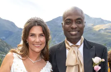 Harvinainen yhteiskuva! Tältä näyttävät prinsessa Märtha Louisen tyttäret