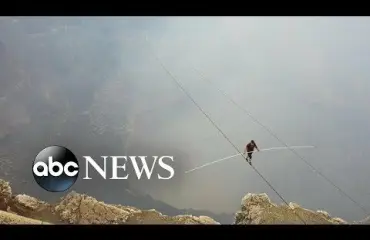 Uskaltaisitko? Peloton Nik Wallenda käveli nuoralla tulivuoren kraatterin Nicaraguassa yli!
