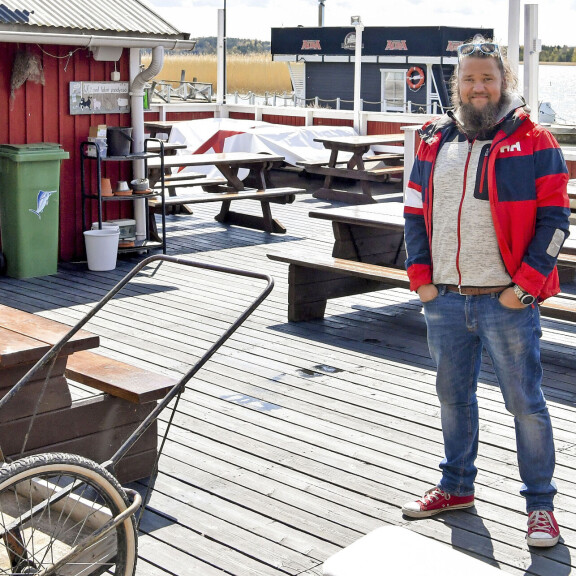 Anusta eronnut Maajussi-Lauri hukkuu töihin: Edessä on kiireinen kesä! ds