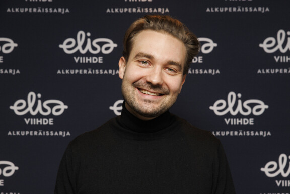 Jussi-ehdokas Severi Koivusalo ei hänkään tiedä Merika-siskonsa USA-kuvioista.