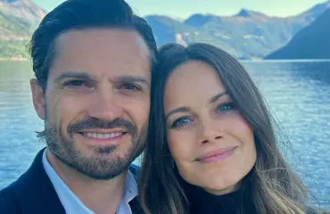 Prinssi Carl Philipiltä ja prinsessa Sofialta ilouutinen