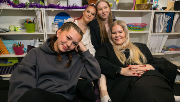Jade, Nina, Tuuli ja Anni muistuttavat MOT:ssa, että Tiktokissa on myös paljon harmitonta sisältöä, mutta he ovat hyvin tietoisia sen pahasta puolesta.