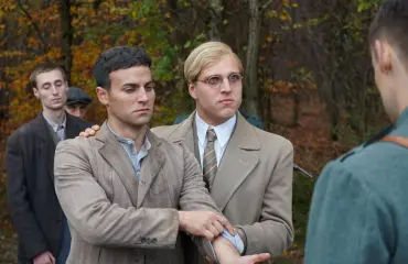 Elokuva-arvio: Papin vastenmielisestä elämäkerrasta tuli äärioikeiston suosikki