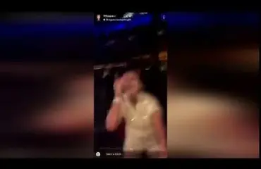 Mitä ihmettä! Dildo osui naista naamaan tanssilattialla ja ripset tuhoutuivat! Katso video! 