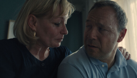 Owenin vahempia näyttelevät Christine Tremarco (Safe House) ja Stephen Graham.