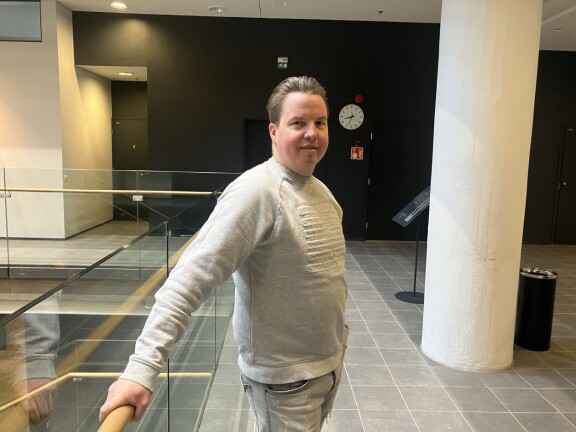 Janne esiintyi oikeudessa itsevarmasti.