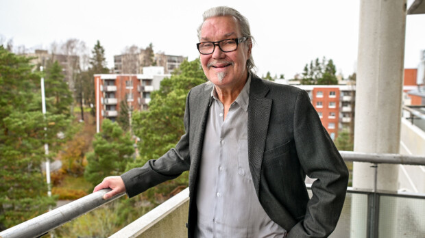Salakuva! Juha Veijonen juhlakunnossa – jouduttiin taluttamaan