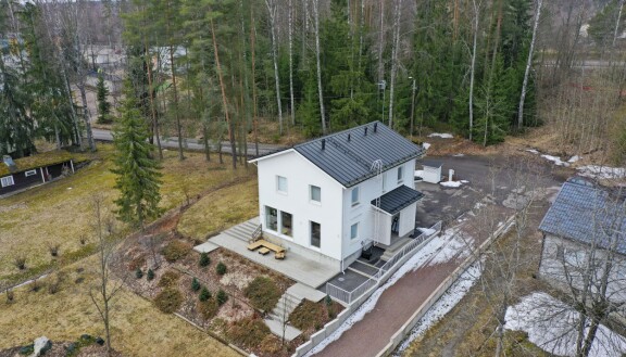 Espoossa sijaitsevalla talolla oli hintaa 635 000 euroa.