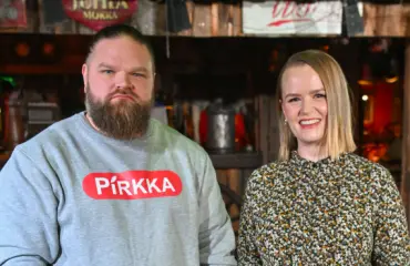 Farmi-kilpailijat viettävät yön yhdessä: "Kaipaa fyysistä läheisyyttä"