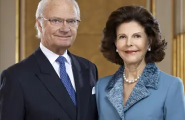 Ruotsin kuninkaallisten lomakuvat lävähtivät julki!