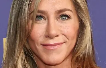 Jennifer Aniston dumppasi ystävänsä – taustalla yllättävä syy
