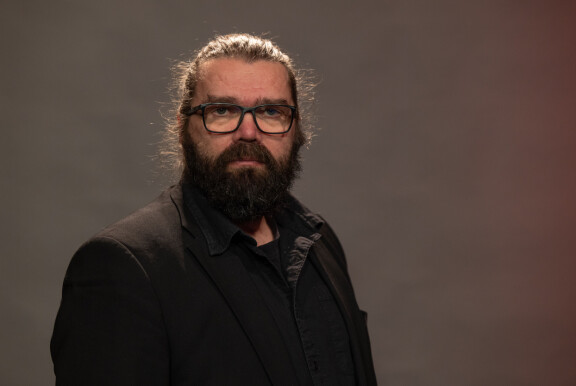 Mikko Kouki on tunnettu parrastaan sekä rouheasta tyylistään.