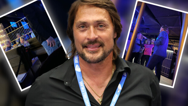 Drinkki syliin! Teemu Selänne kaatui karaokessa – video!